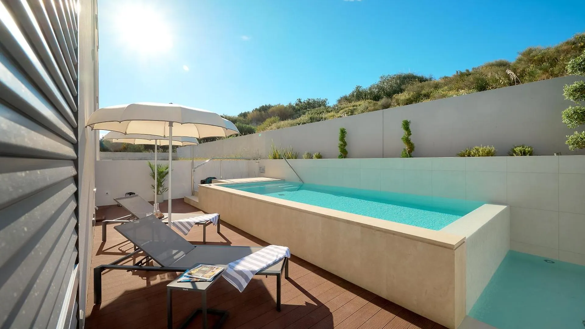 Deluxe Apartment With Private Heated Pool On Znjan Beach - Urban Nook Split