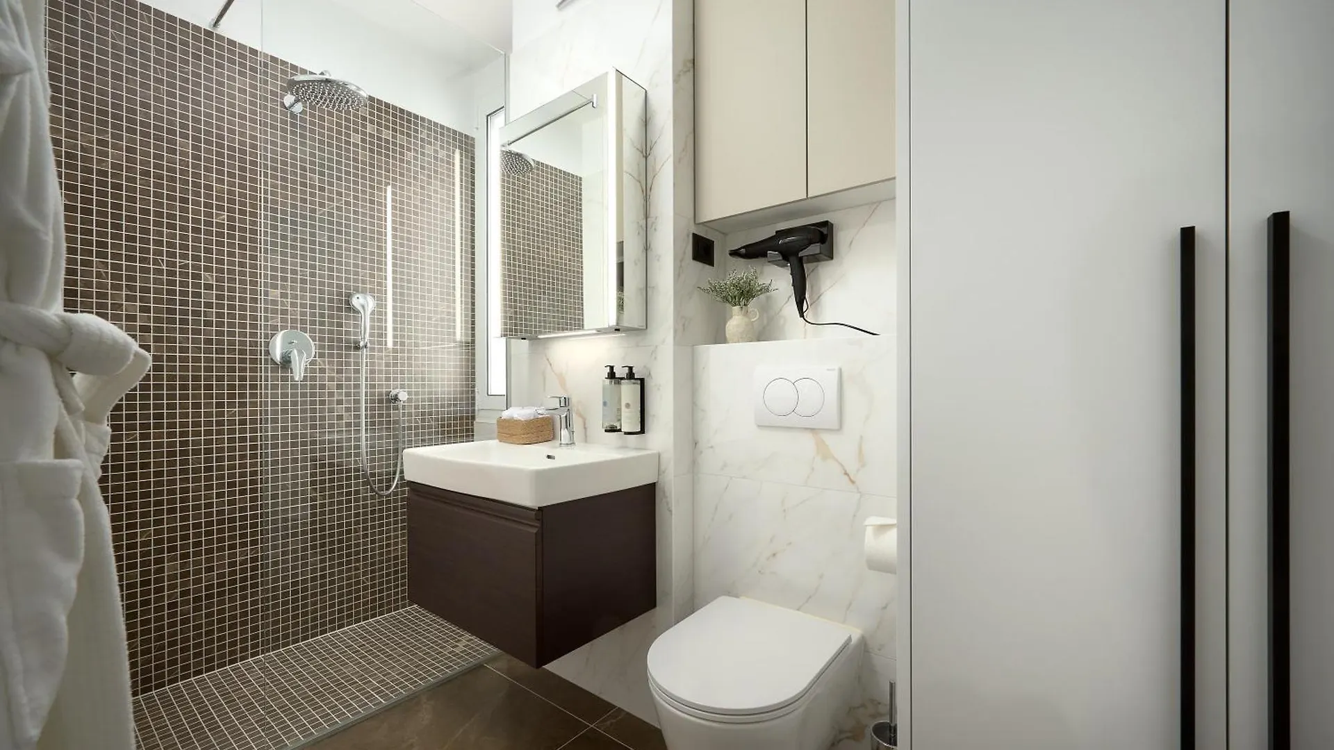 Deluxe Apartment With Private Heated Pool On Znjan Beach - Urban Nook Split 0*,
