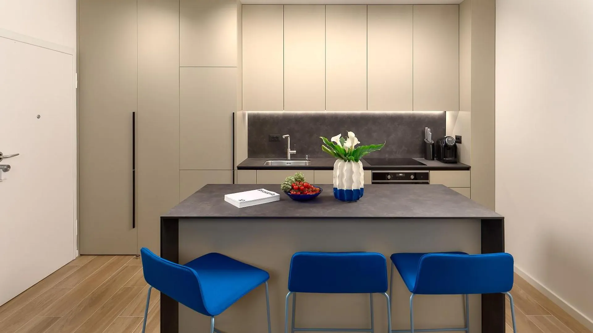 Deluxe Apartment With Private Heated Pool On Znjan Beach - Urban Nook Split 0*,  Chorvatsko