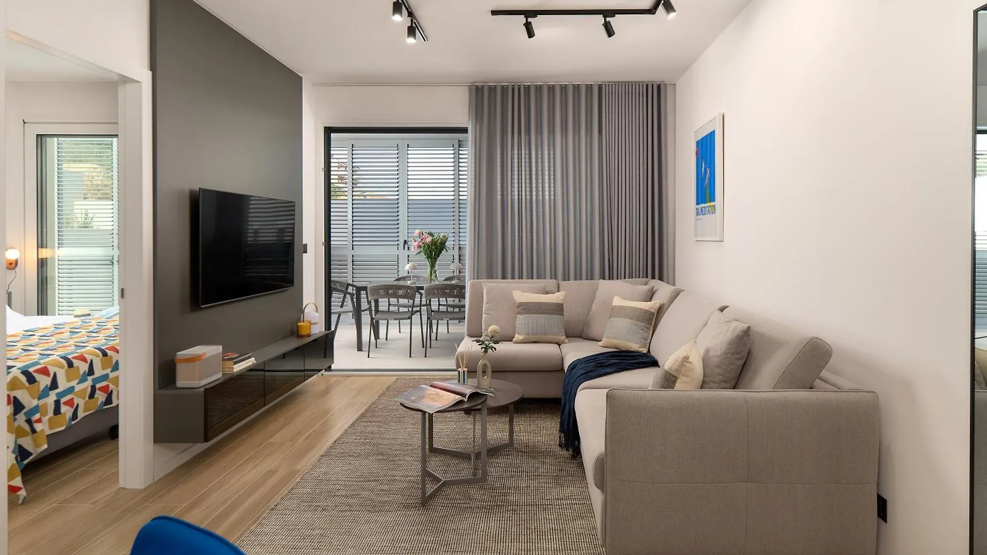 Deluxe Apartment With Private Heated Pool On Znjan Beach - Urban Nook Split Chorvatsko