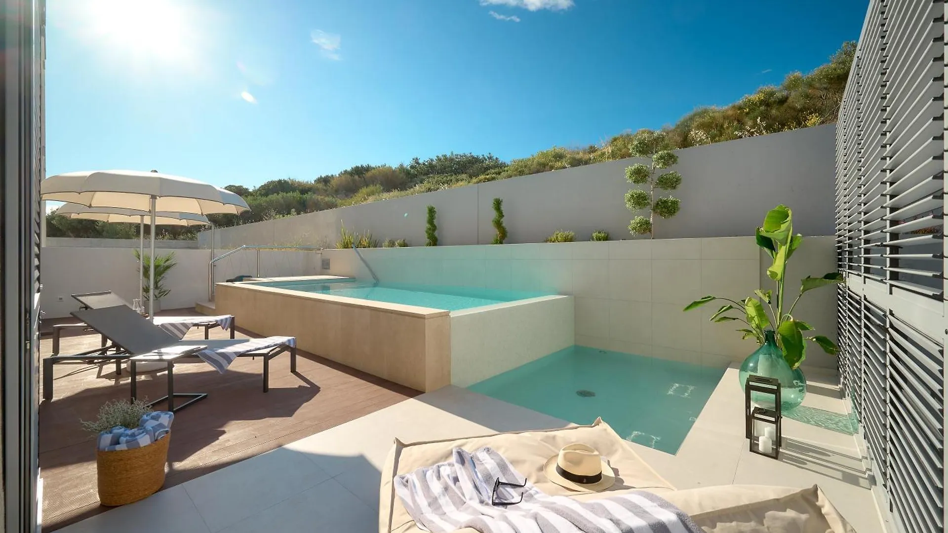 Deluxe Apartment With Private Heated Pool On Znjan Beach - Urban Nook Split